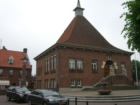 Arcen NL : Ortskern, Rathaus